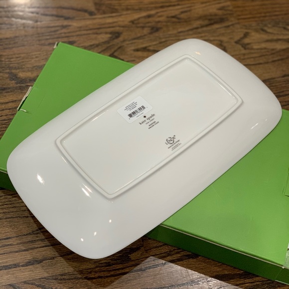 Brand new Kate Spade Avalon Place Hors D’Oeuvres Tray - Picture 3 of 6